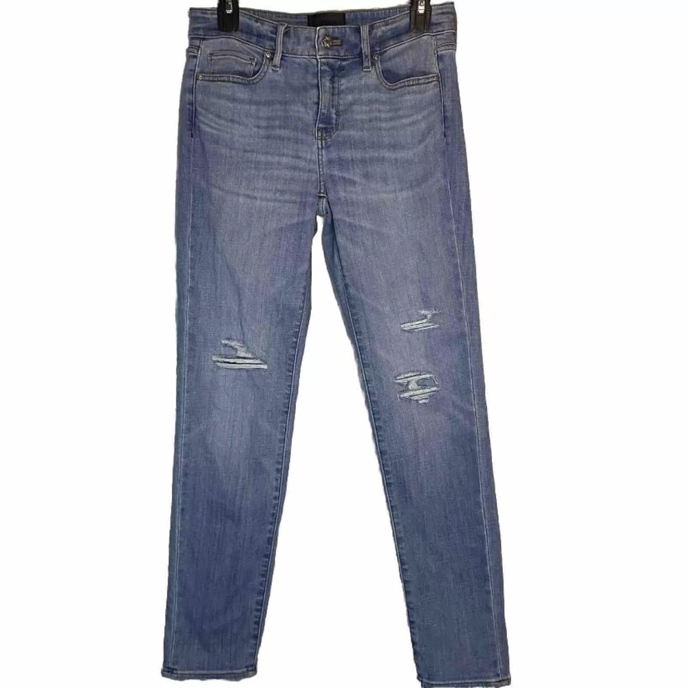 Stylish Blue Distressed Women Jeans